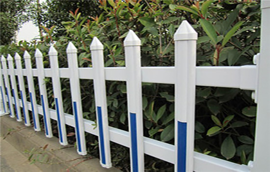 草坪綠化<a href=http://m.zhgdq.com target=_blank class=infotextkey>護(hù)欄</a>
