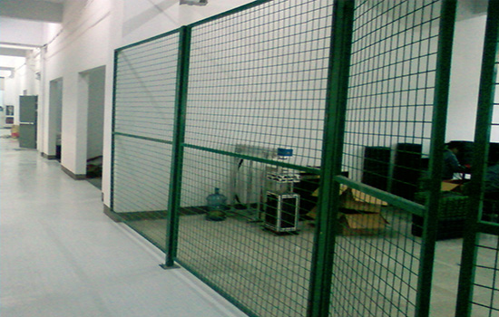 車間隔離<a href=http://m.zhgdq.com target=_blank class=infotextkey><a href=http://m.zhgdq.com target=_blank class=infotextkey>護(hù)欄</a>網(wǎng)</a>