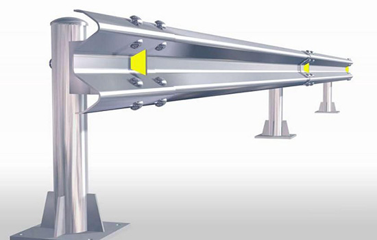 高速公路鋼護(hù)欄多少錢一米七大特色