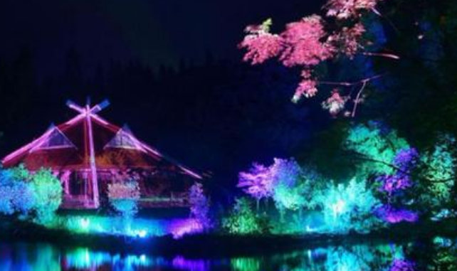 創(chuàng)新推出“VR+政務(wù)服務(wù)”、“VR+智慧安防”